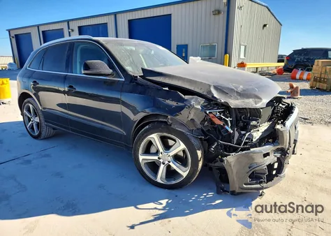 2014 Audi Q5 Premium Plus z USA, uszkodzony, nr VIN WA1DGAFP1EA041823